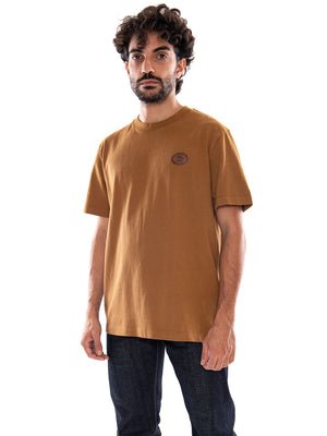 Timberland Leather Badge HW SS Tee Dark Wheat Boot - T-Shirt Uomo Marrone TBC0YHDE EH21 TIMBERLAND 