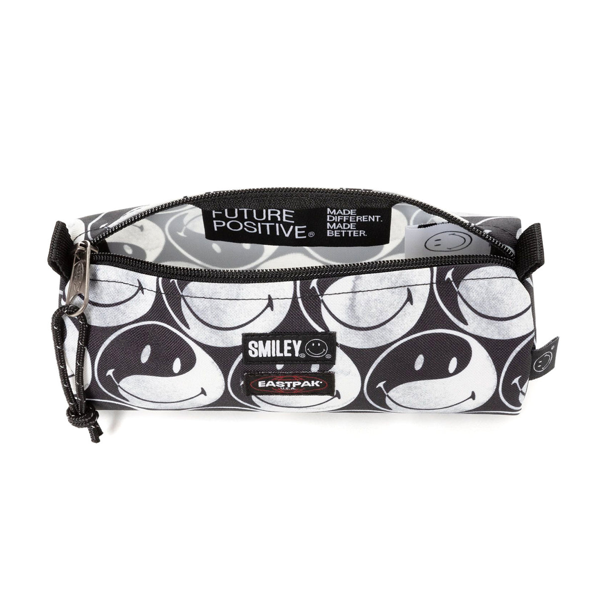 Benchmark Single Smiley YY Black - Astuccio Multicolore EK0003725K21 . EASTPAK 