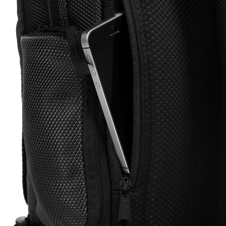 Tecum M Cnnct Coat - Zaino Nero EK00091D80W1 . EASTPAK 