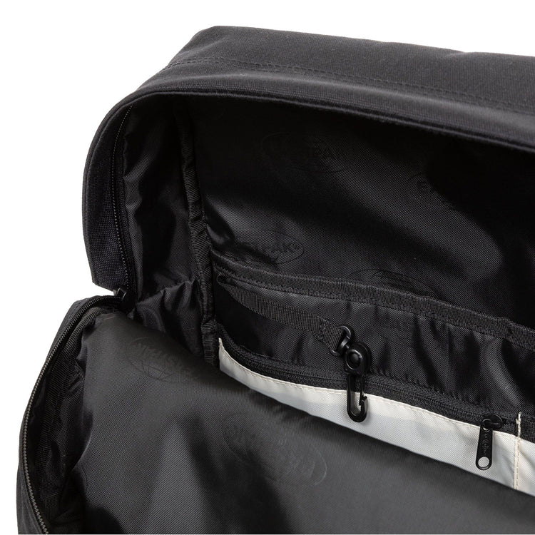 Icon Totepack On Black - Zaino Nero EK0A5BKK4T61 . EASTPAK 
