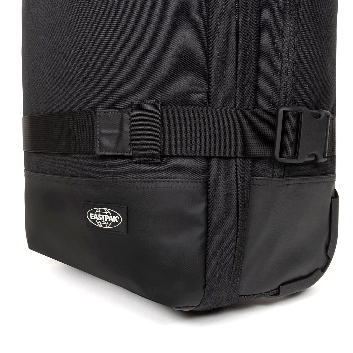 Icon Traveler'R S On Black - Valigia Trolley Nera EK0A5BKL4T61 . EASTPAK 