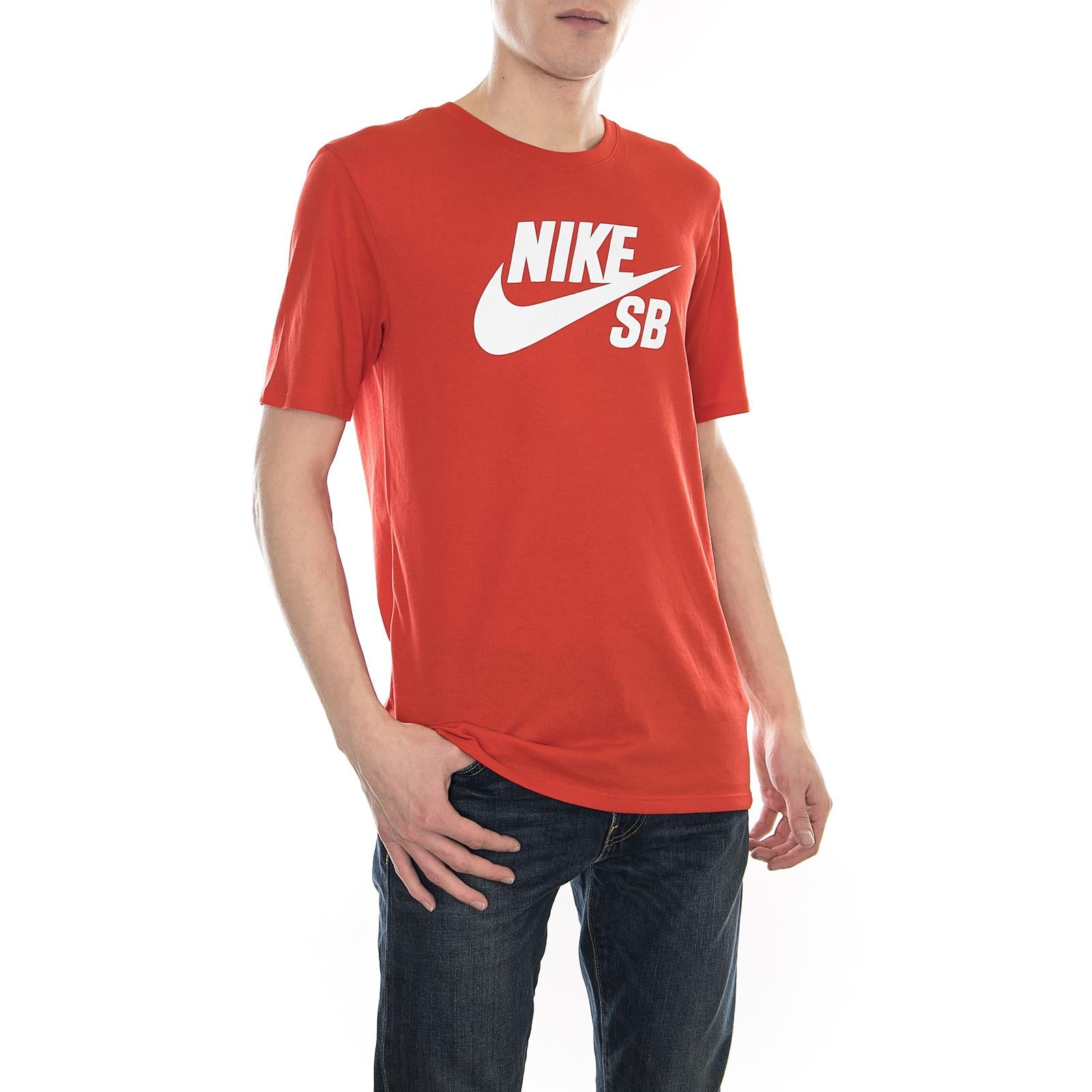 SB LOGO TEE UNIVERSITY RED/WHITE 821946-657  NIKE 