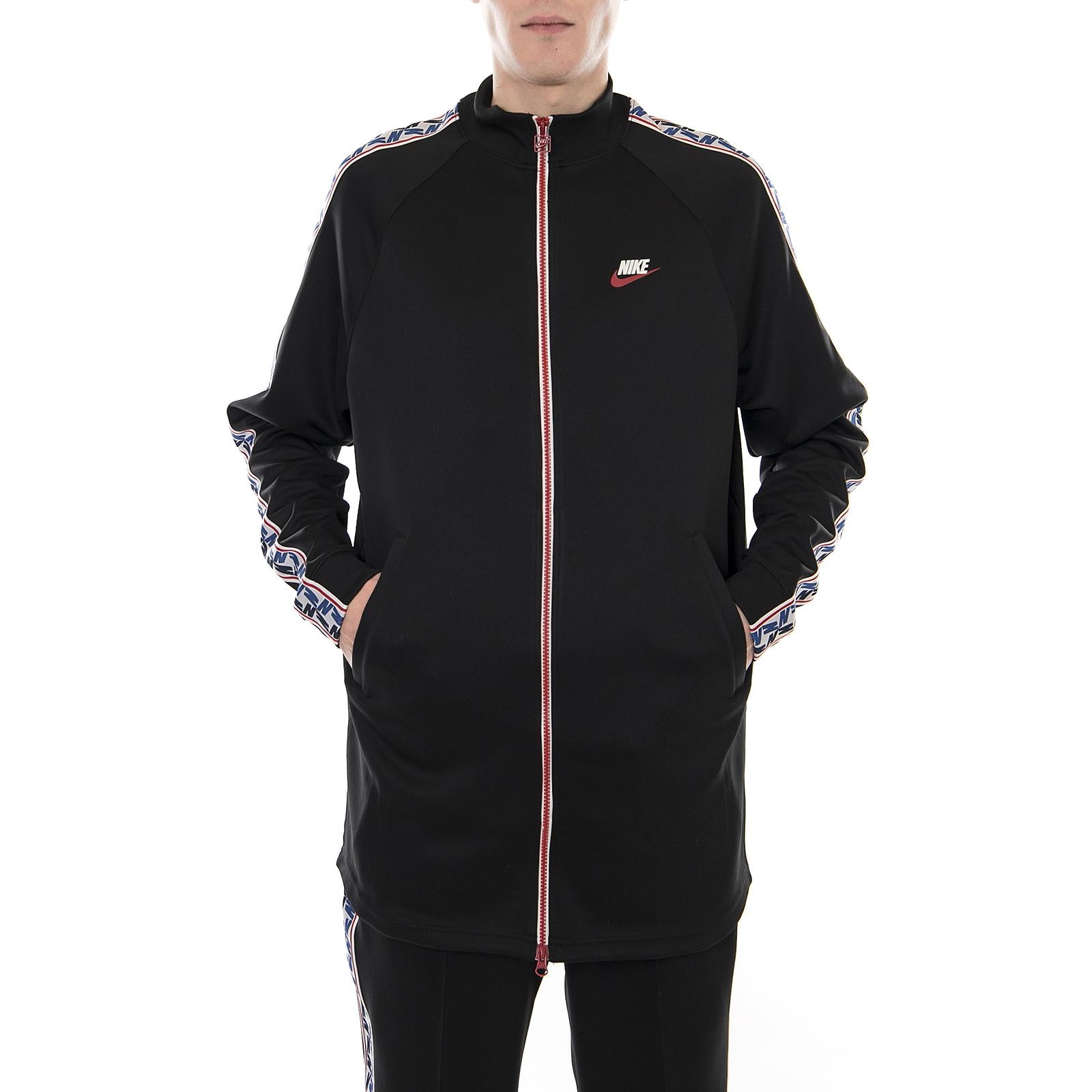 M NSW TAPED TRACK JKT POLY BLACK/GYM RED/SAIL AJ2681-010  NIKE 
