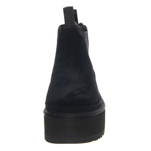 UGSNEUPCBK1134526W  UGG 