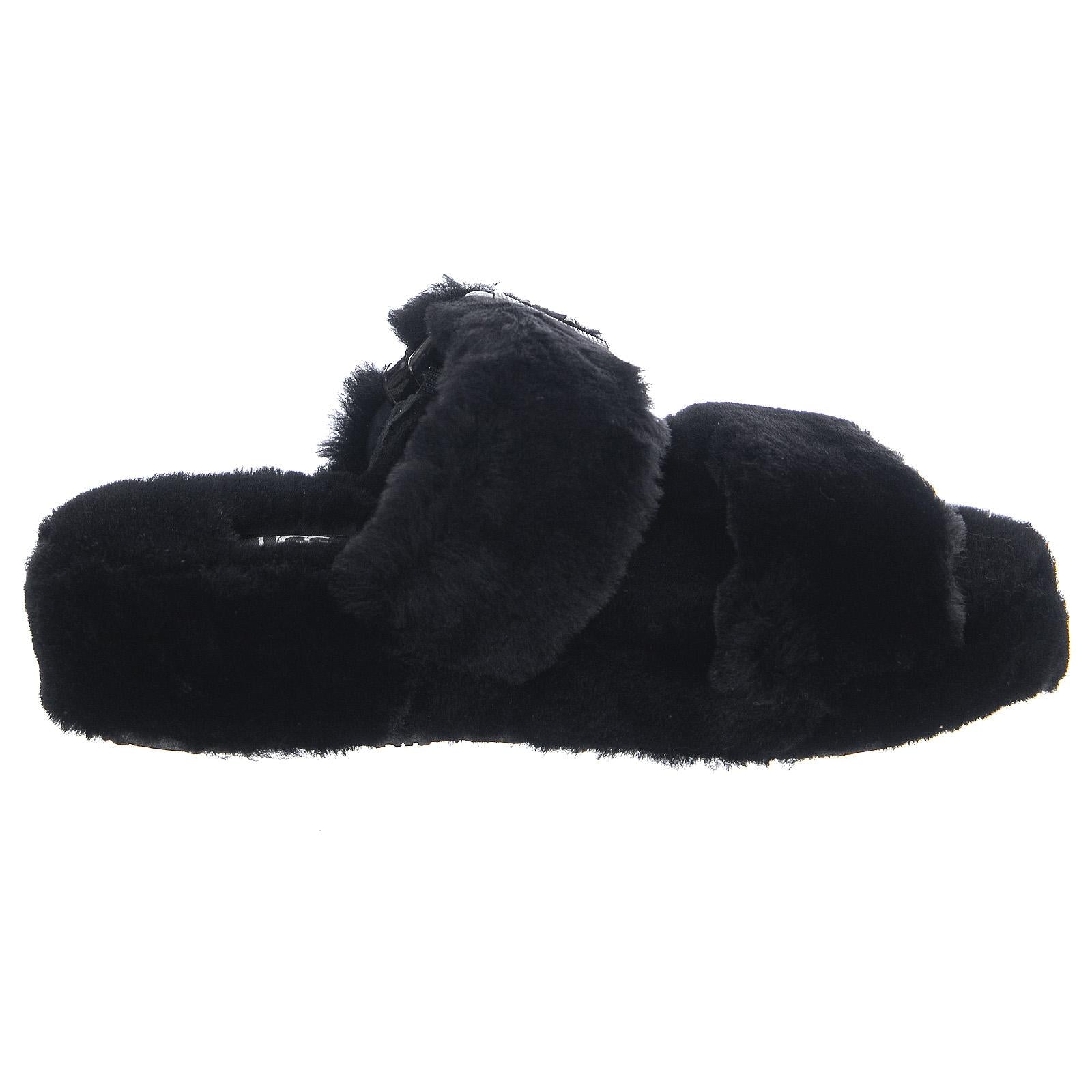  UGSFUZZYBK1104662W  UGG 