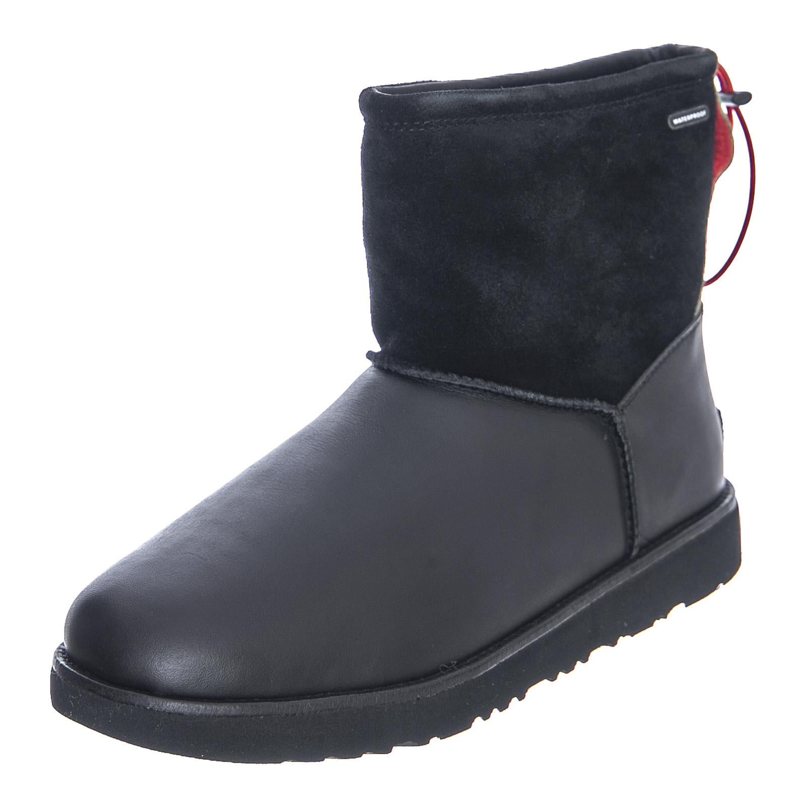  UGMCLTWPBK1017229M  UGG 