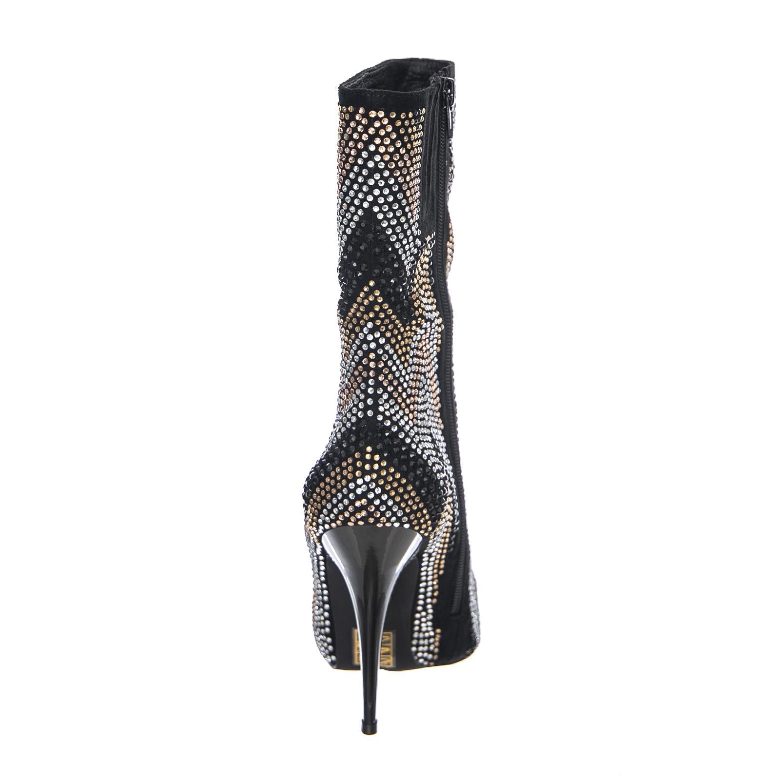 JCSJC486481SUE-MULTI  JEFFREY CAMPBELL 