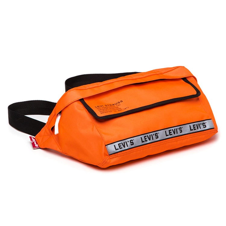  230906-00008-078  LEVIS 