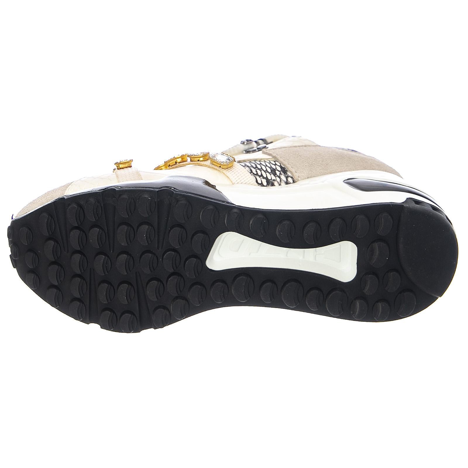  SMPCREDIT-WHTSNK  STEVE MADDEN 