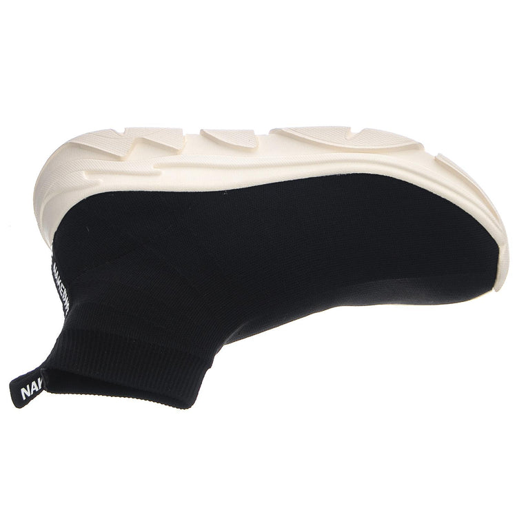  NWSDICE-BLKWHI  NAKED WOLFE 