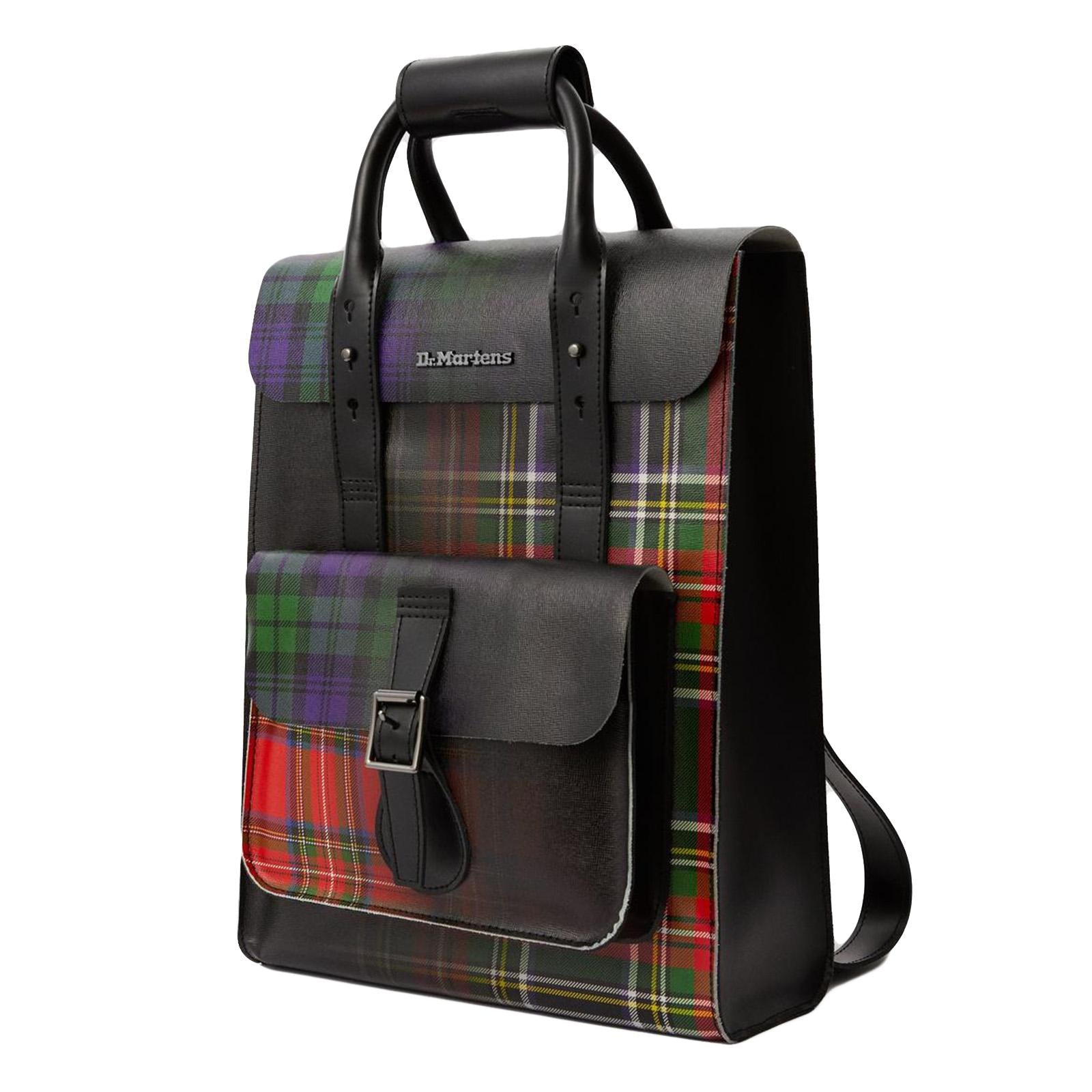  DMAAC806101  DR.MARTENS 