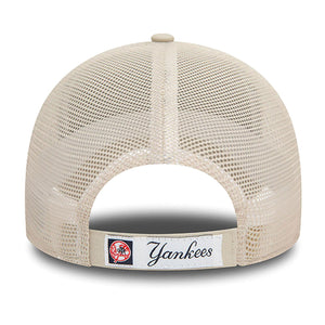 Home Field 9Forty Trucker New York Yankees Stone Brown - Cappellino con Visiera Beige 60503621  NEW ERA 
