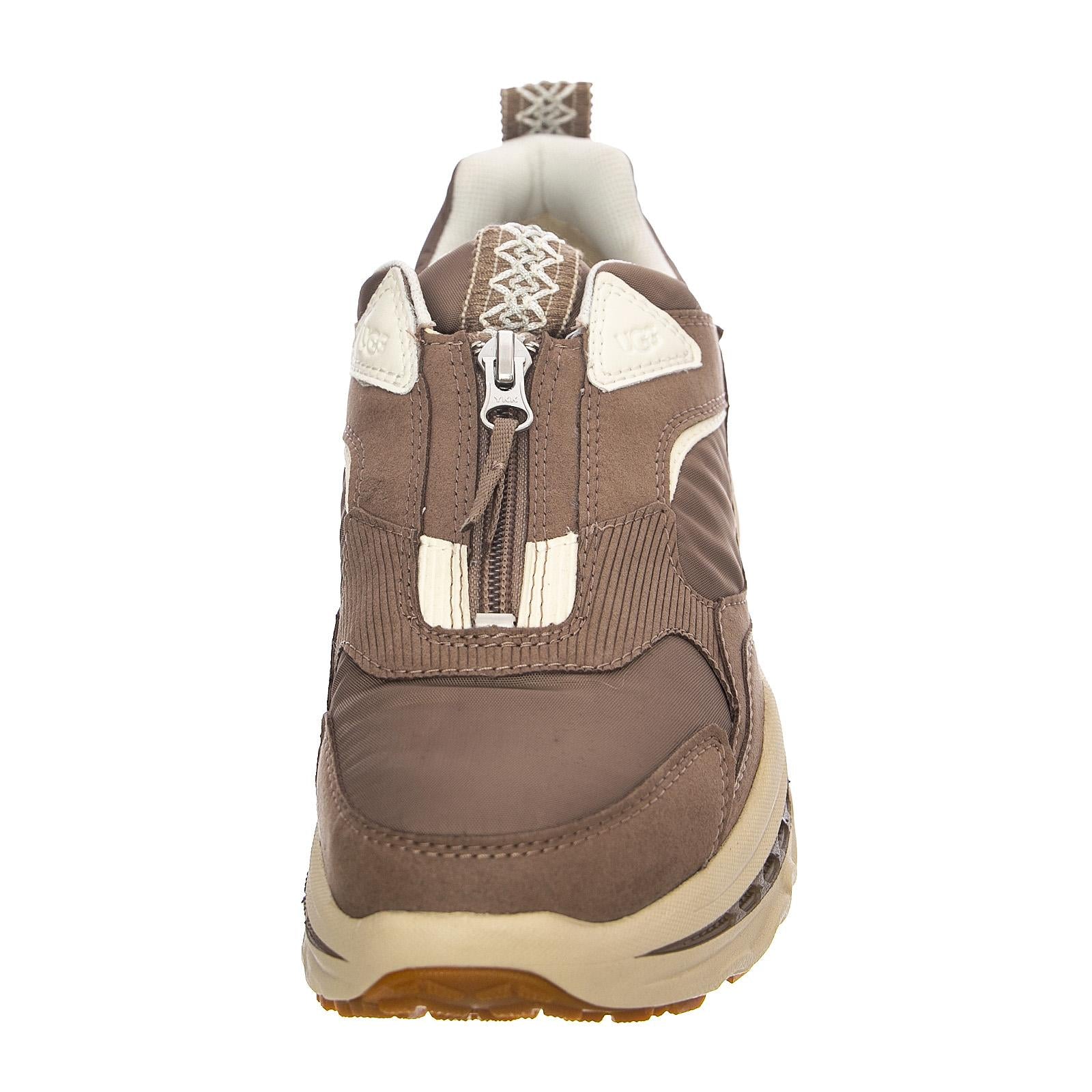  UGSCA805ZCRB1116311W  UGG 