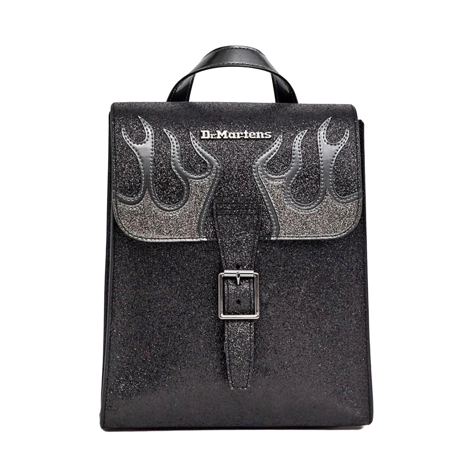  DMAAB091002  DR.MARTENS 