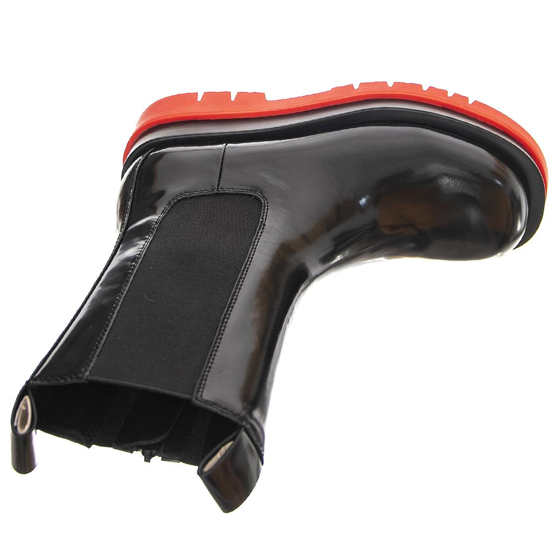  JCSJCD034112-BLKRED  JEFFREY CAMPBELL 