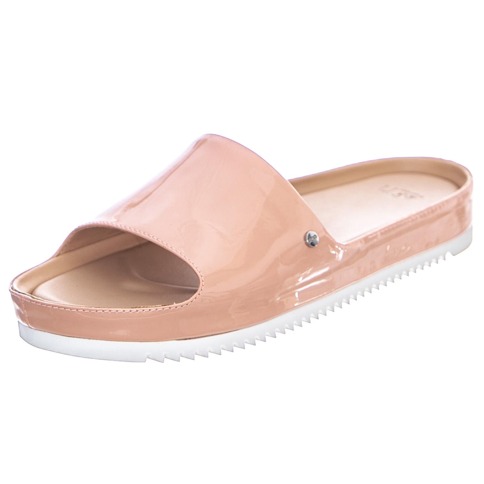  UGSJANEPSU1101071W  UGG 