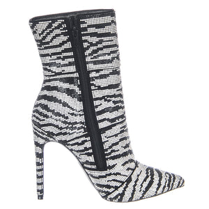  SMSWINONA-ZEBRA  STEVE MADDEN 