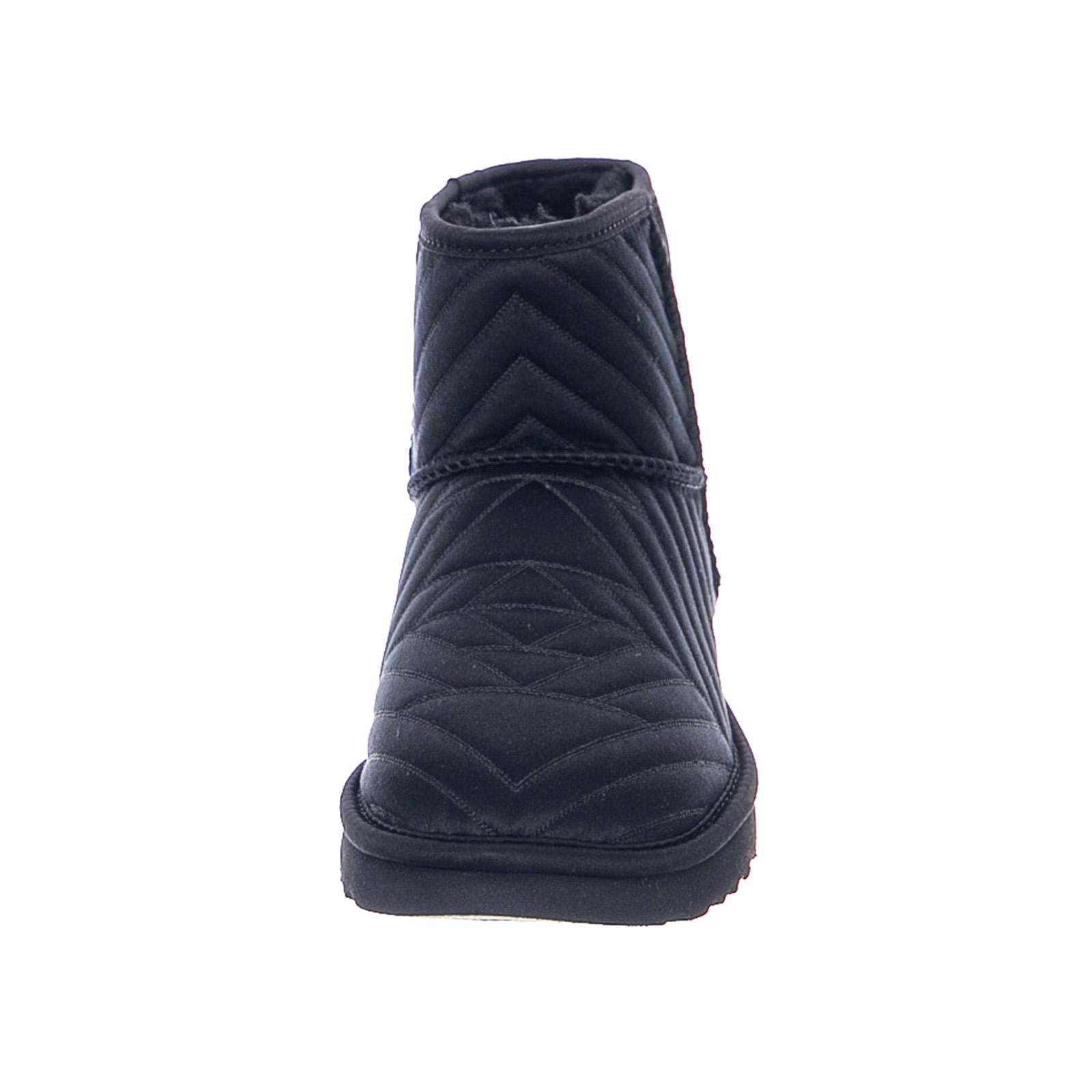  UGSCLMQSBK1098351W  UGG 