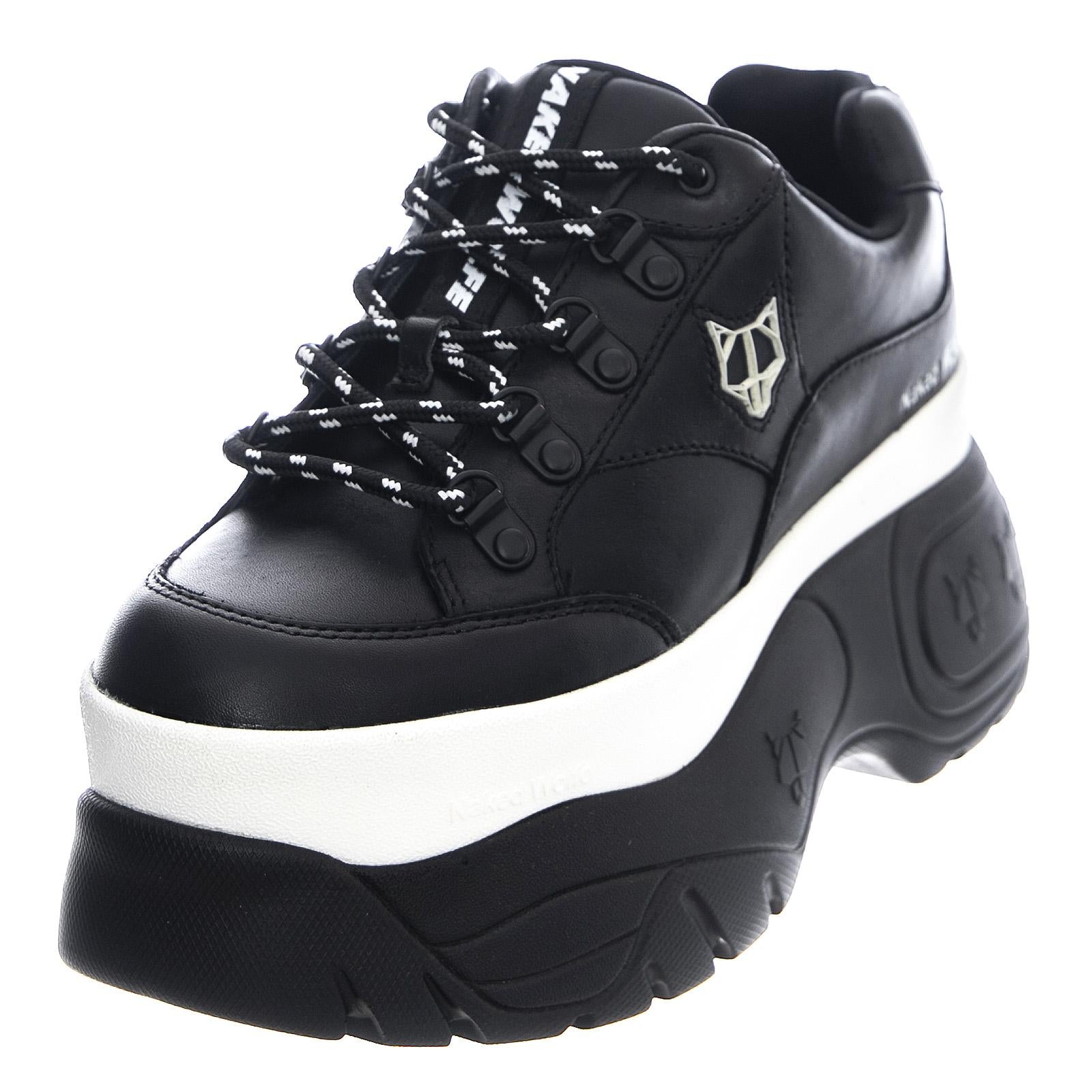  NWSSPOOKY-BLKWHT  NAKED WOLFE 