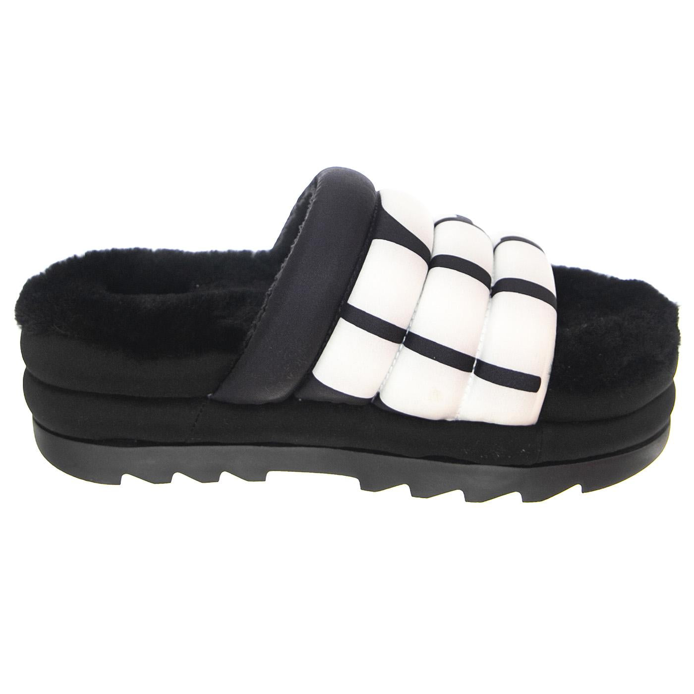 W' Maxi Suede Logo - Sandali / Ciabatte Donna Neri UGSPUFTSLLBK1127067W  UGG 