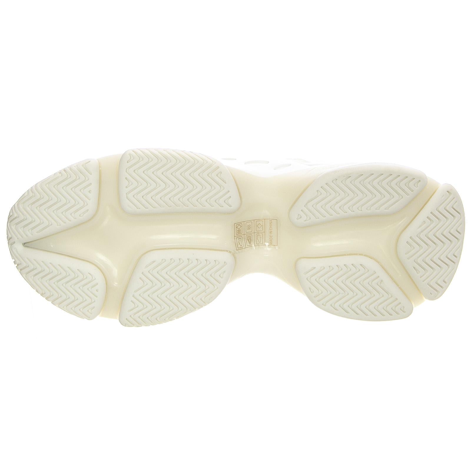  MATC01S1  STEVE MADDEN 