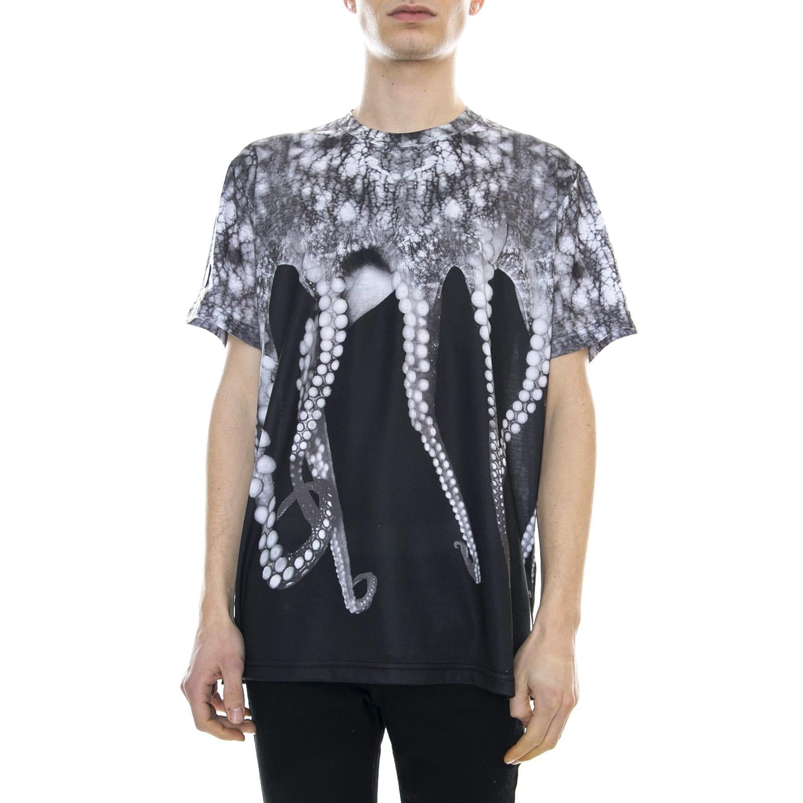  19SOTS02-REALGREY  OCTOPUS 