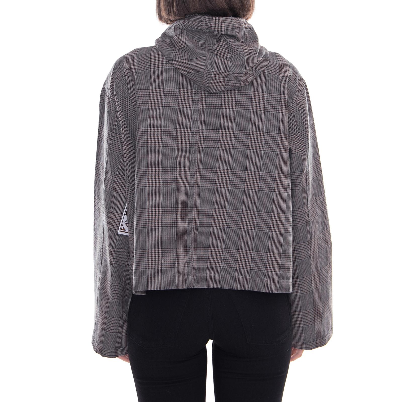  221800248-BKM . OBEY 