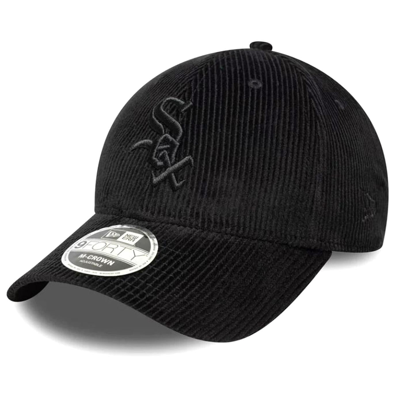 Cord 9FORTY® McCrown Chicago Black - Cappellino con Visiera Uomo Nero<BR/><BR/><BR/><BR/>Materiale: 100% cotone<BR/><BR/><BR/>Struttura: morbida con pannelli classici<BR/><BR/><BR/>Chiusura: regolabile con cinturino posteriore<BR/><BR/><BR/>Visiera  60758924 WHITE SOX BLK NEW ERA 