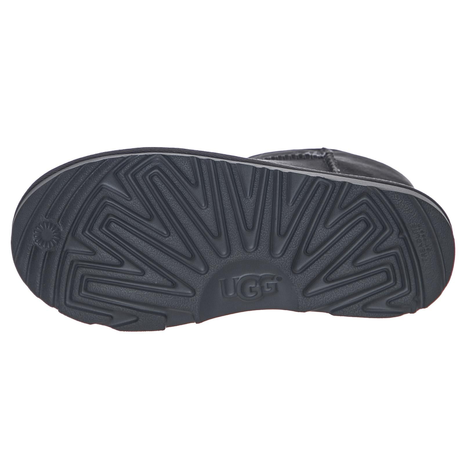  UGKCLMCHA1017715K  UGG 