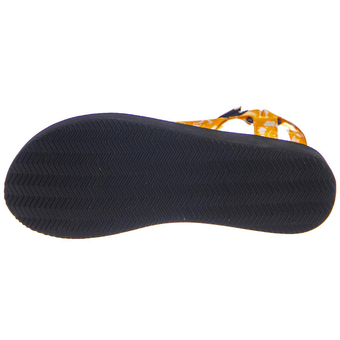  SMSHENLEY-MUSTFLO  STEVE MADDEN 