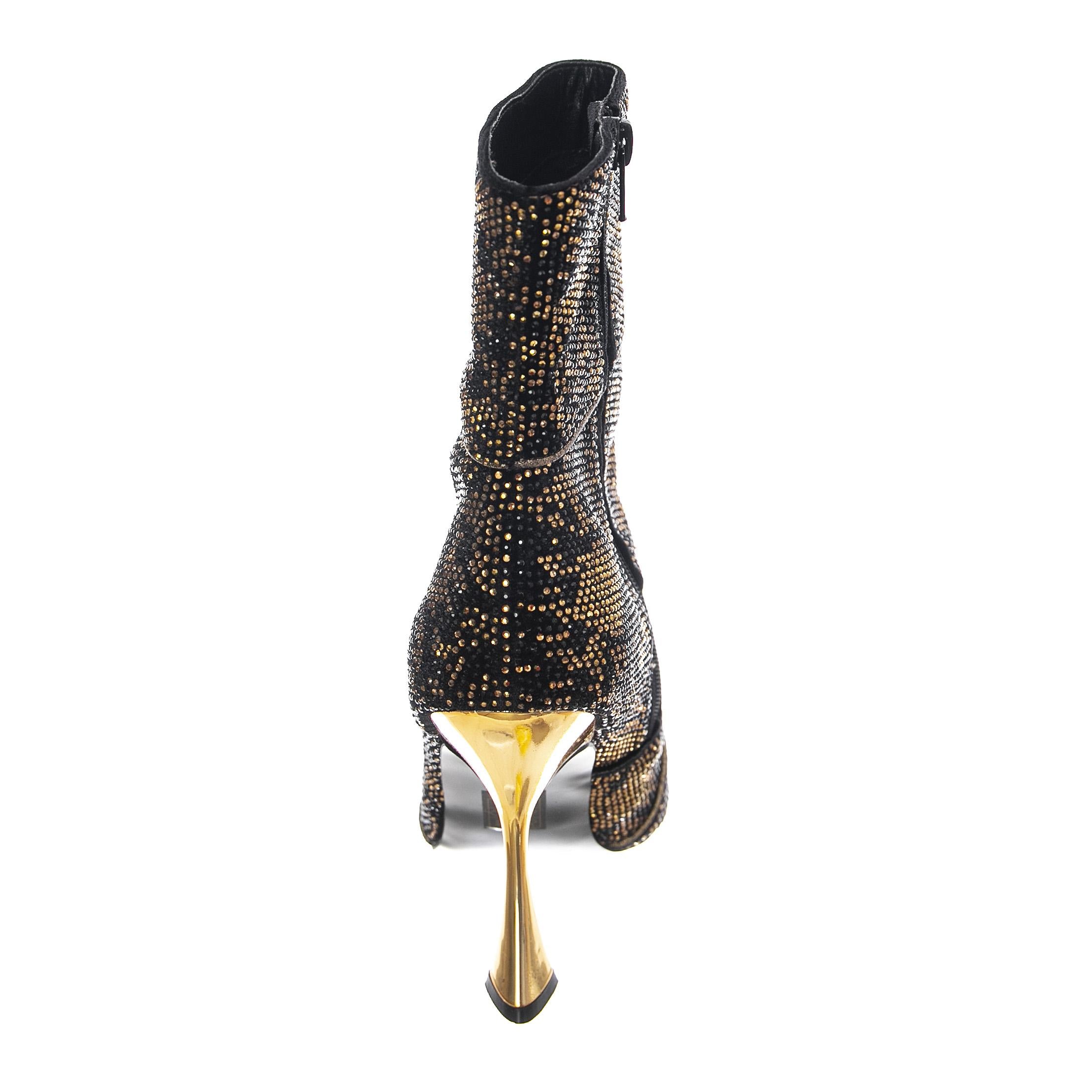  SMSVOLORA-GLDMUL  STEVE MADDEN 