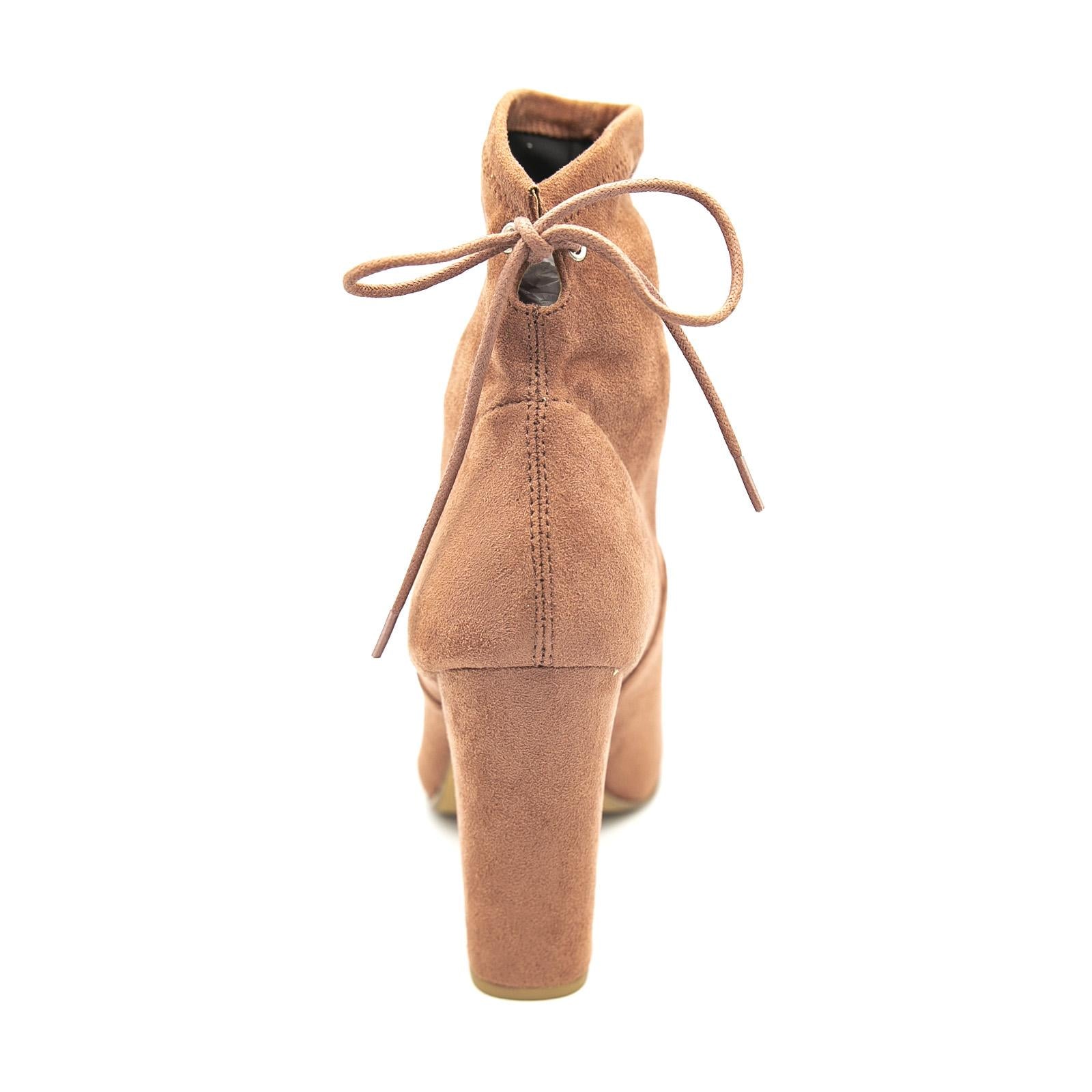  ENAC01S1  STEVE MADDEN 