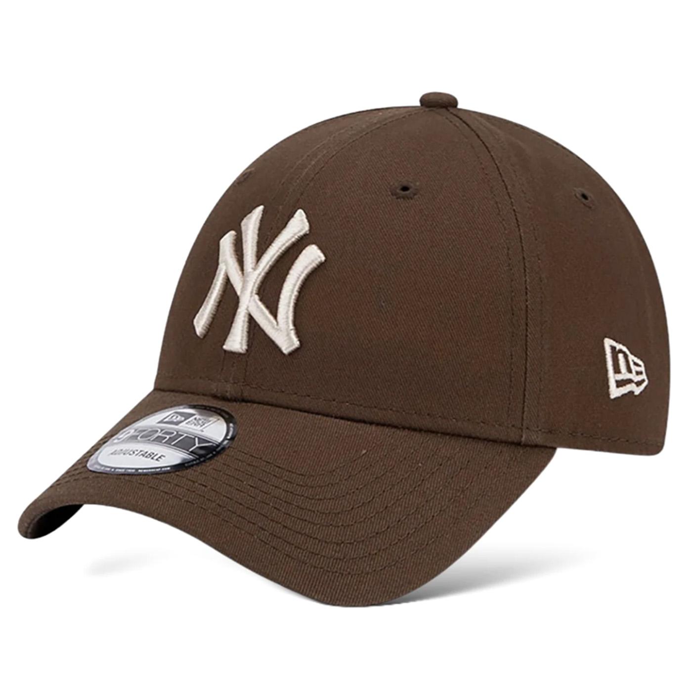 League Essential 9Forty New York Yankees Brown Hat - Cappellino con Visiera Marrone 60364455  NEW ERA 