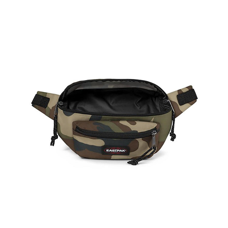  EK073181 . EASTPAK 