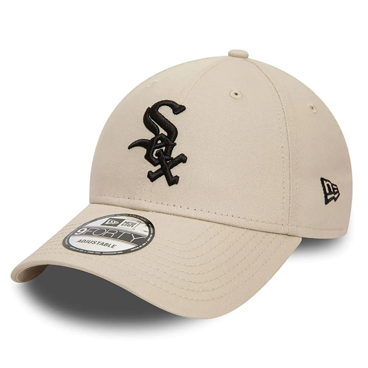 League Essential 9Forty Chicago White Sox Stone / Black - Cappellino con Visiera Beige 60503386  NEW ERA 
