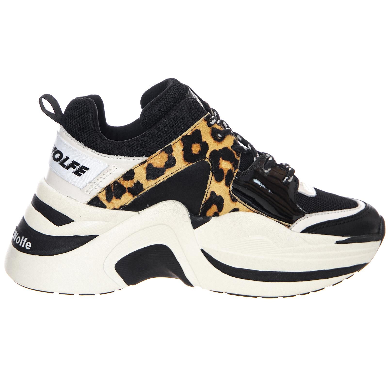  NWSTRACK-LEO  NAKED WOLFE 